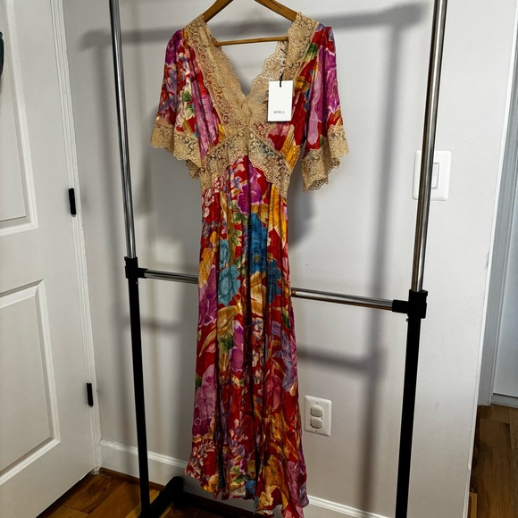 Spell Dresses & Skirts - NWT Spell Painter's Garden Lace Maxi Dress
Crimson, small